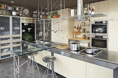 绅士恋爱模拟游戏《兔兔秘密花园》18日登陆Switch